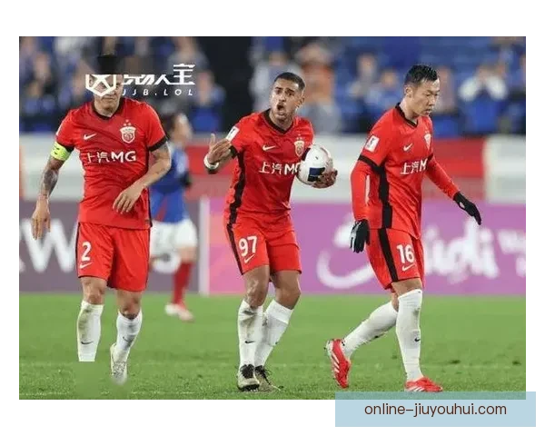 亚冠精英联赛上海海港强势突围提前锁定淘汰赛席位展现中超冠军底蕴